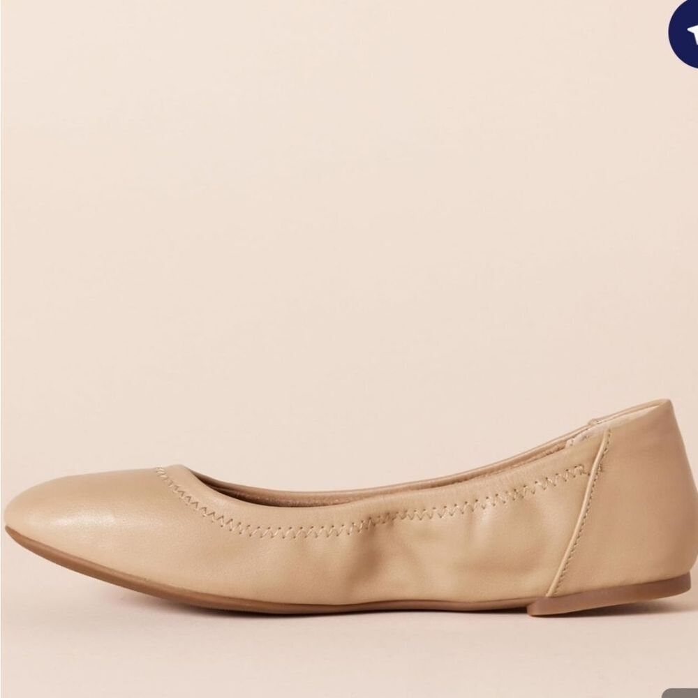 Amazon Essentials Beige Flats - Picture 3 of 8